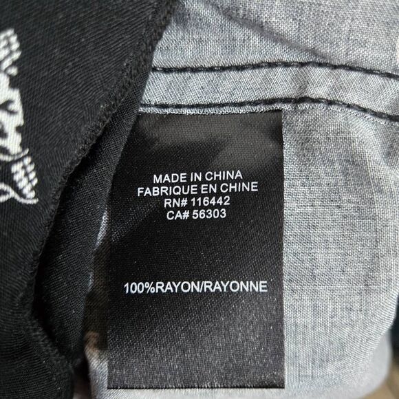 Lurking Class by Sketchy Tank Lurker Black Crop Short Sleeve Woven Shirt Size Sm - Picture 5 of 6